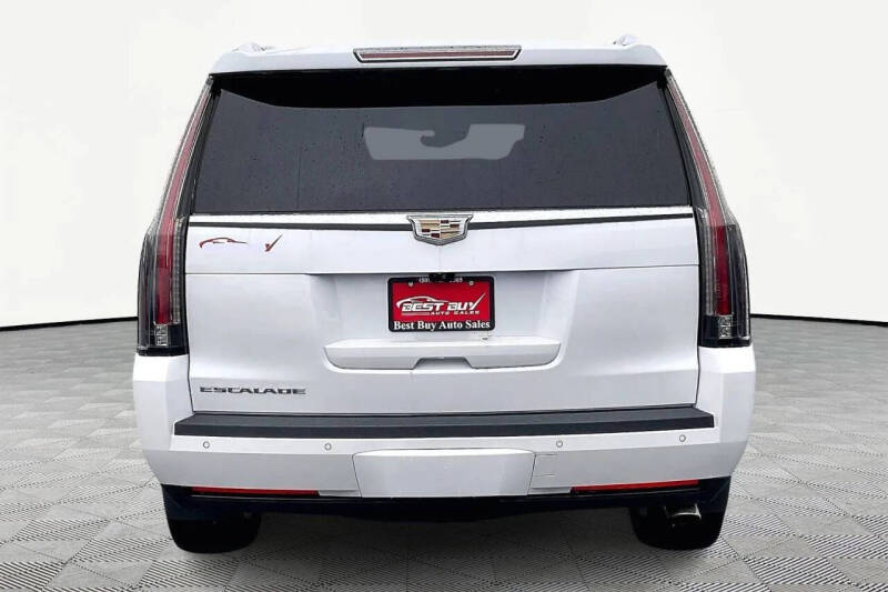 2018 Cadillac Escalade Luxury