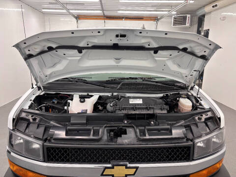 2023 Chevrolet Express 2500