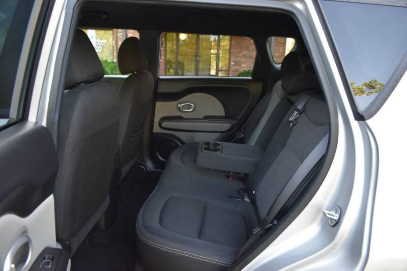 2017 Kia Soul +
