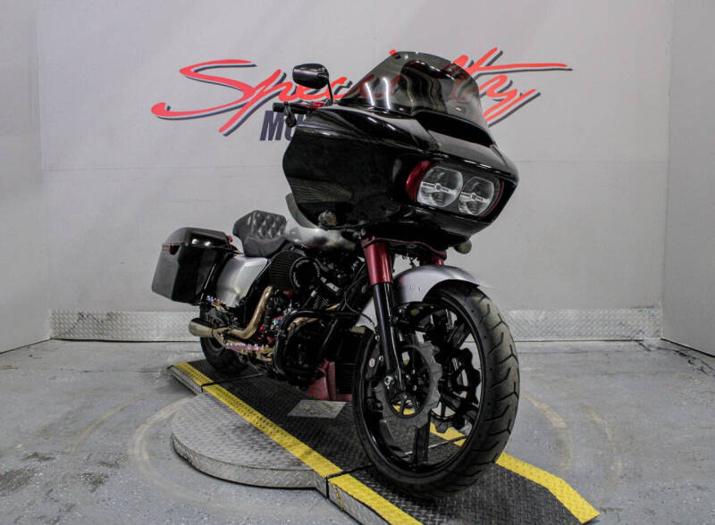 2017 Harley-Davidson Road Glide Special