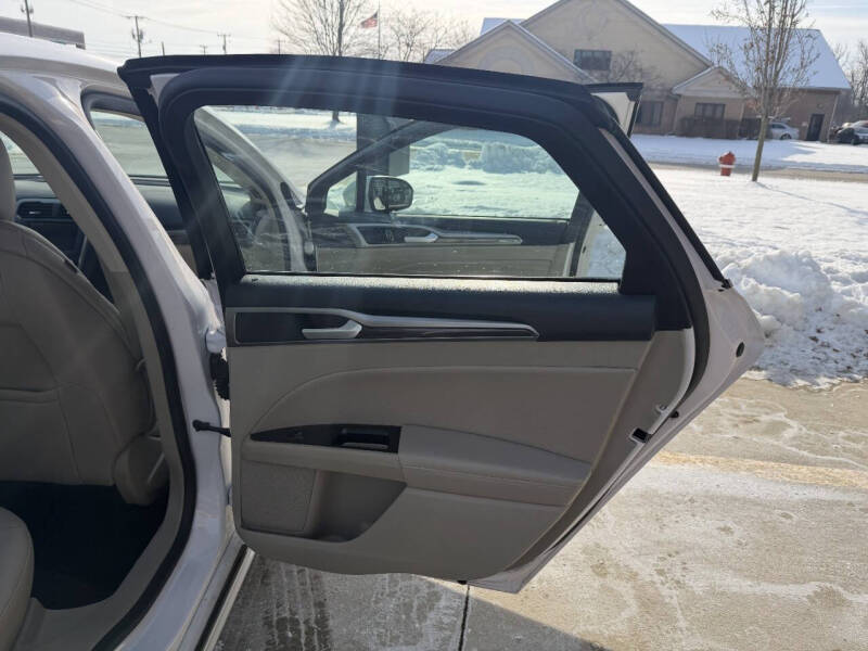 2020 Ford Fusion SEL