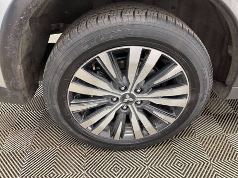 2020 Mitsubishi Outlander ES