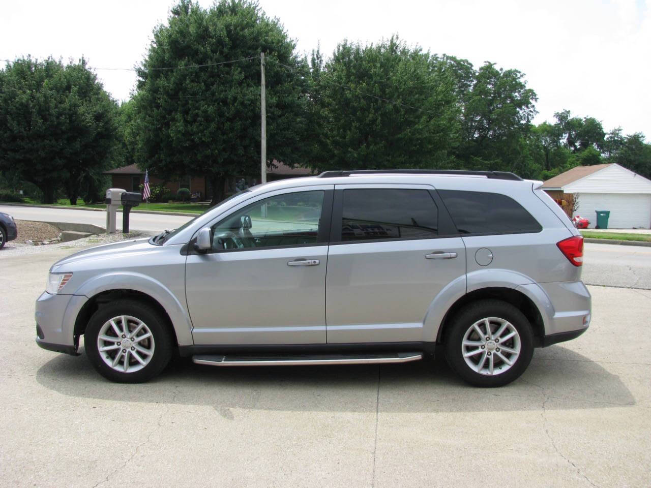 Silver 2017 Dodge Journey SXT AWD SXT 4dr SUV 2