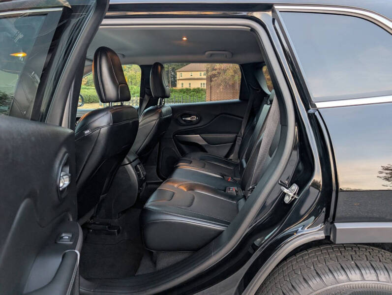 2022 Jeep Cherokee Latitude Lux