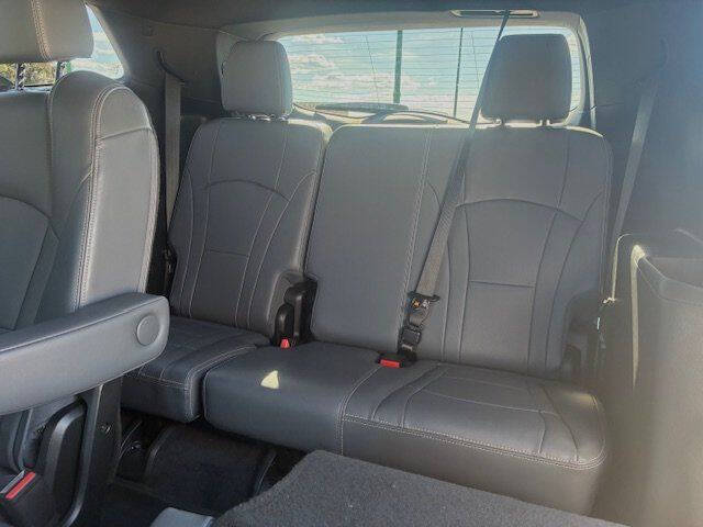 2022 Buick Enclave Essence