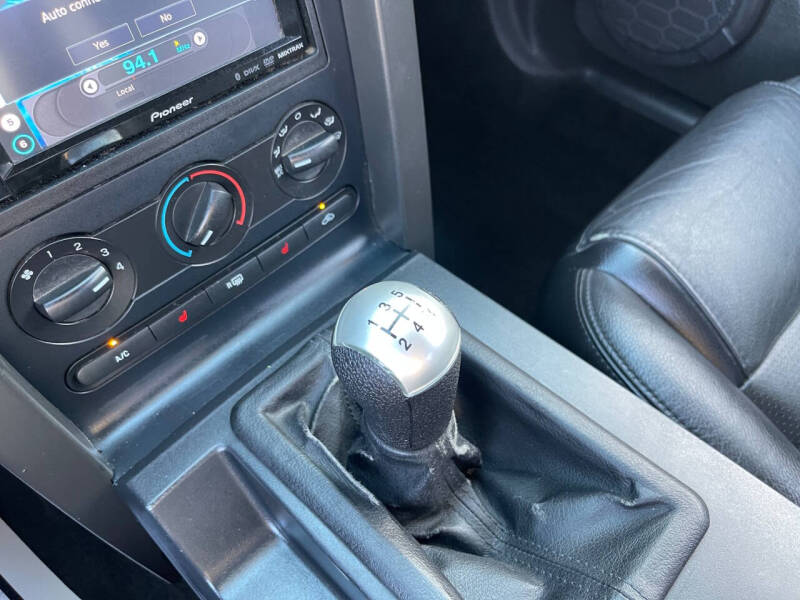 2007 Ford Mustang GT Deluxe