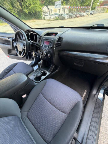 2011 Kia Sorento LX