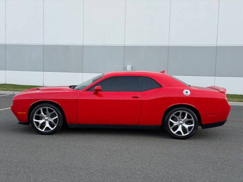 2016 Dodge Challenger SXT Plus