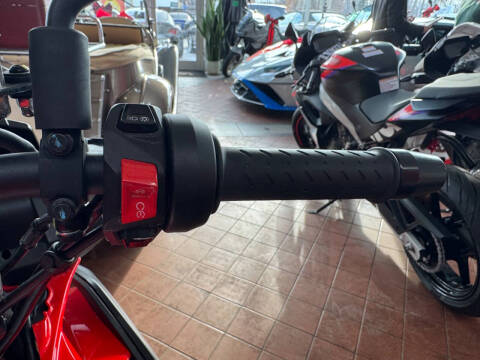 2021 Aprilia Tuono 660