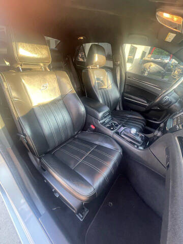 2021 Chrysler 300 S V6