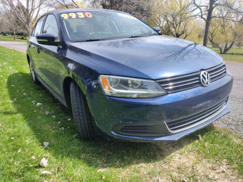 2014 Volkswagen Jetta for sale at BELOW BOOK AUTO SALES in Idaho Falls ID