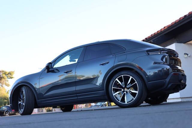 2025 Porsche Macan 4 Electric