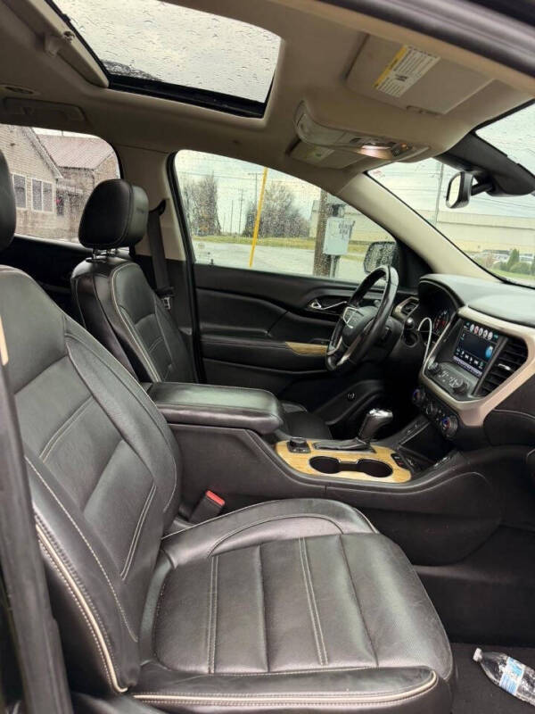 2017 GMC Acadia Denali