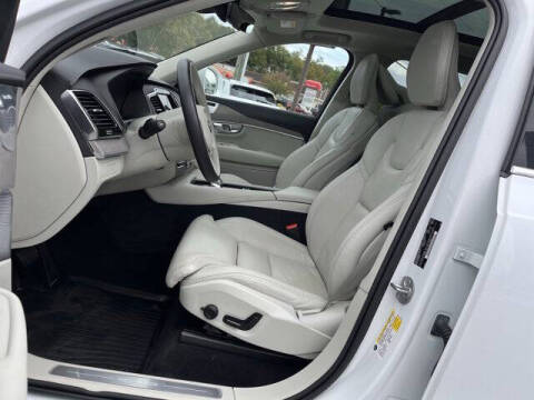 2023 Volvo XC90 Recharge T8 Ultimate Bright Theme 7P