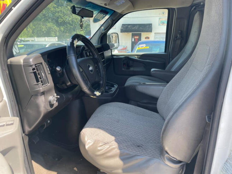 2010 Chevrolet Express LT 1500