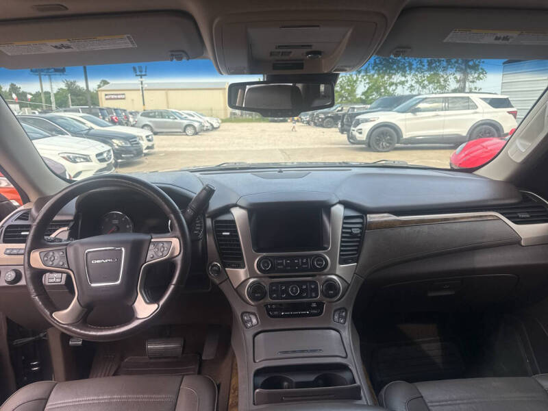 2017 GMC Yukon XL Denali