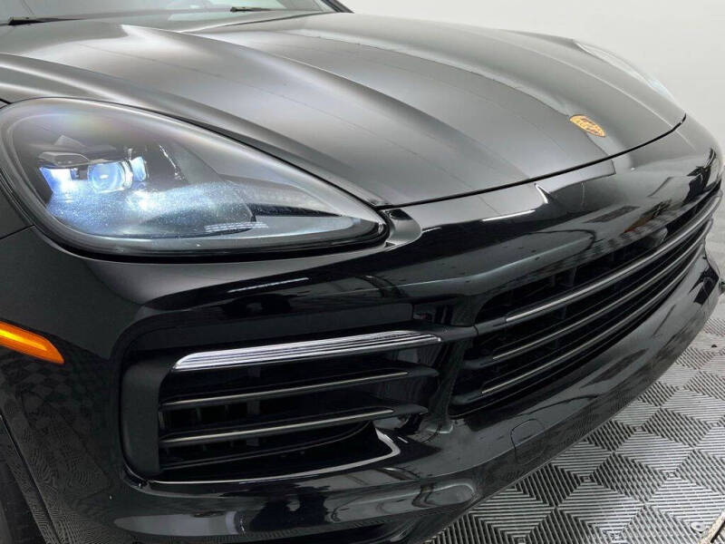 2023 Porsche Cayenne Coupe Platinum Edition