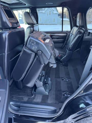 2017 Lincoln Navigator Select