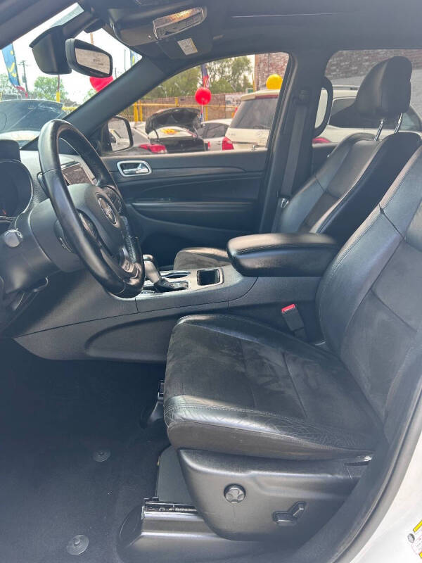 2020 Jeep Grand Cherokee Laredo