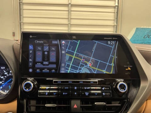 2021 Toyota Highlander Hybrid Platinum