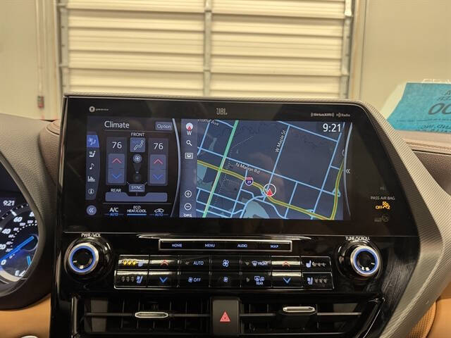 2021 Toyota Highlander Hybrid Platinum