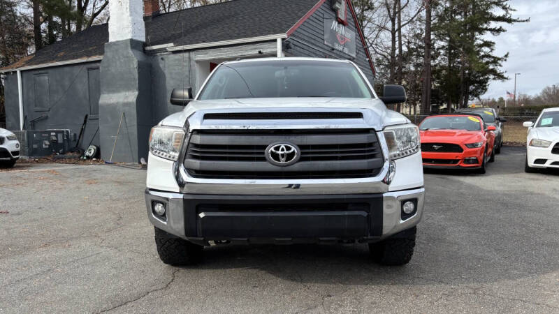 2014 Toyota Tundra SR5