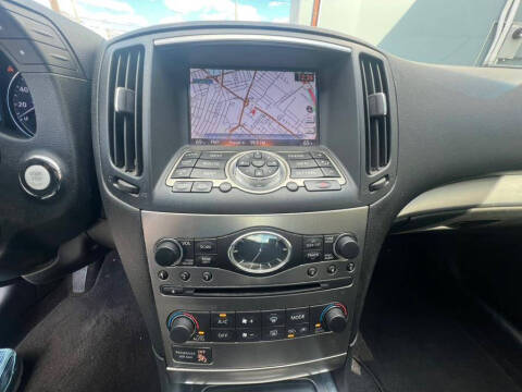 2011 Infiniti G25 Sedan x