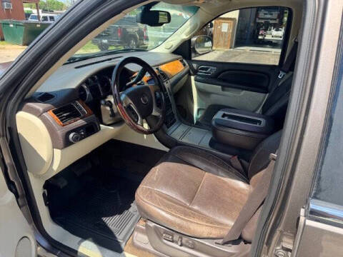 2012 Cadillac Escalade Platinum Edition