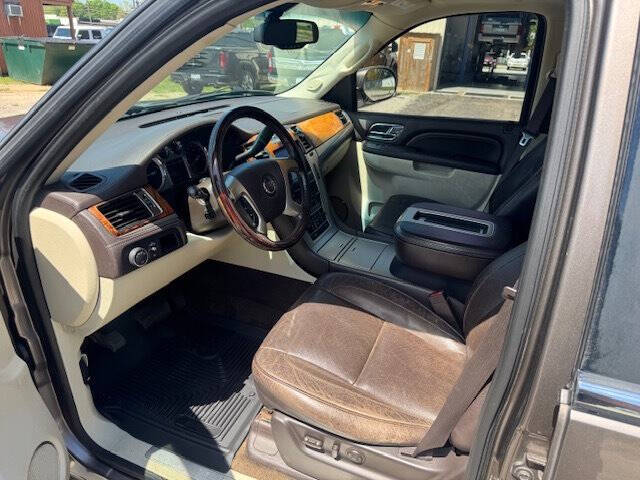 2012 Cadillac Escalade Platinum Edition