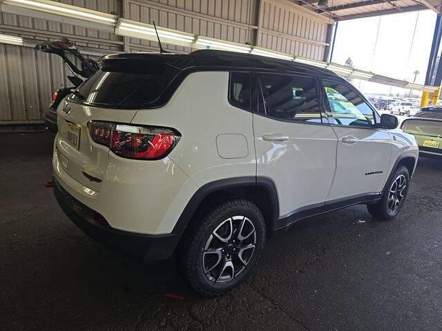 2025 Jeep Compass Trailhawk