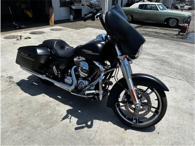 2016 Harley-Davidson FLHX / Street Glide