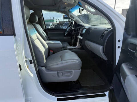 2016 Toyota Sequoia SR5