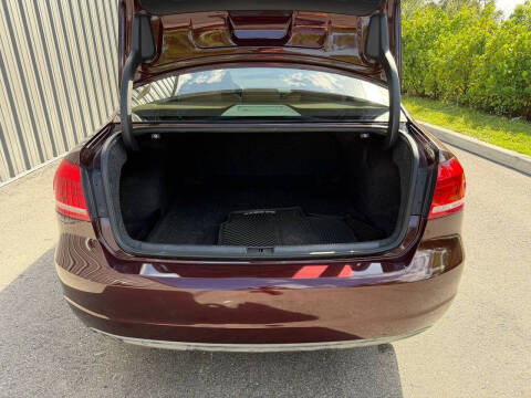 2013 Volkswagen Passat SE PZEV