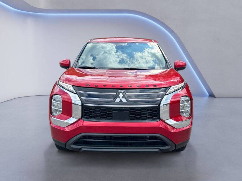 2025 Mitsubishi Outlander ES