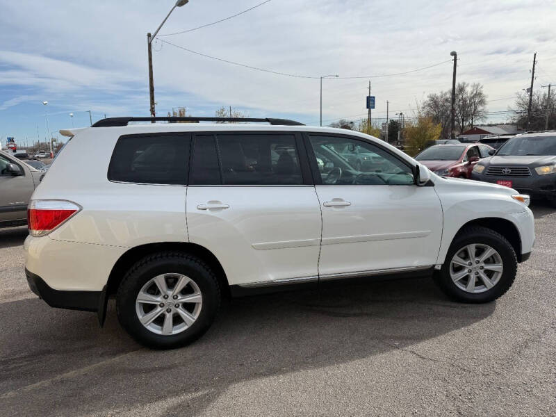 2013 Toyota Highlander SE