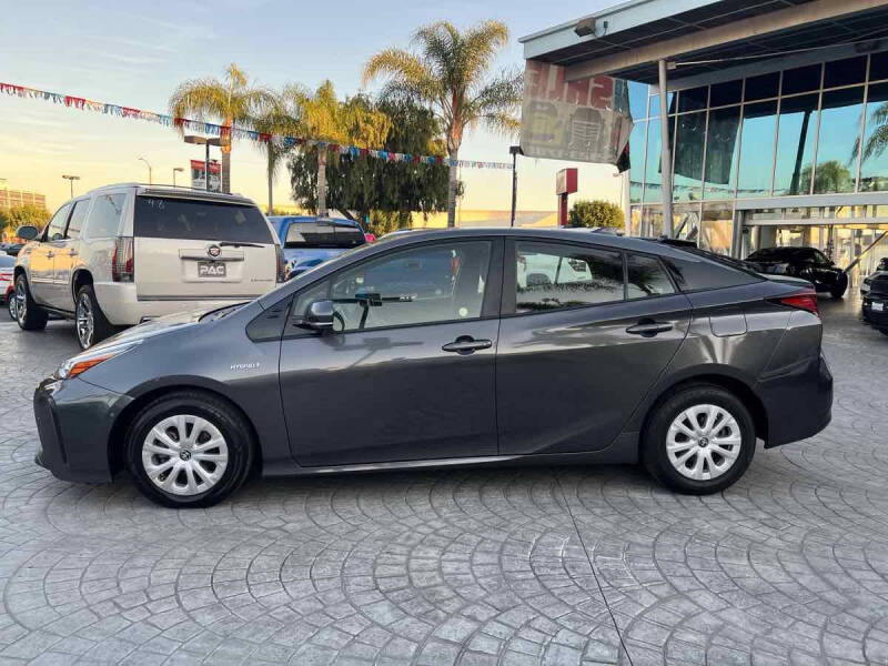 2019 Toyota Prius XLE