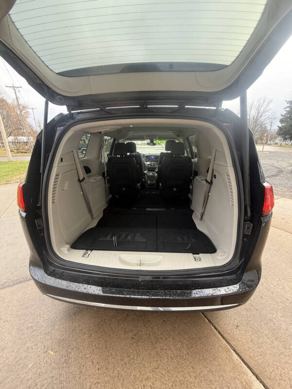 2017 Chrysler Pacifica Touring Plus