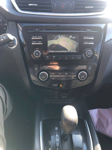 2016 Nissan Rogue SV