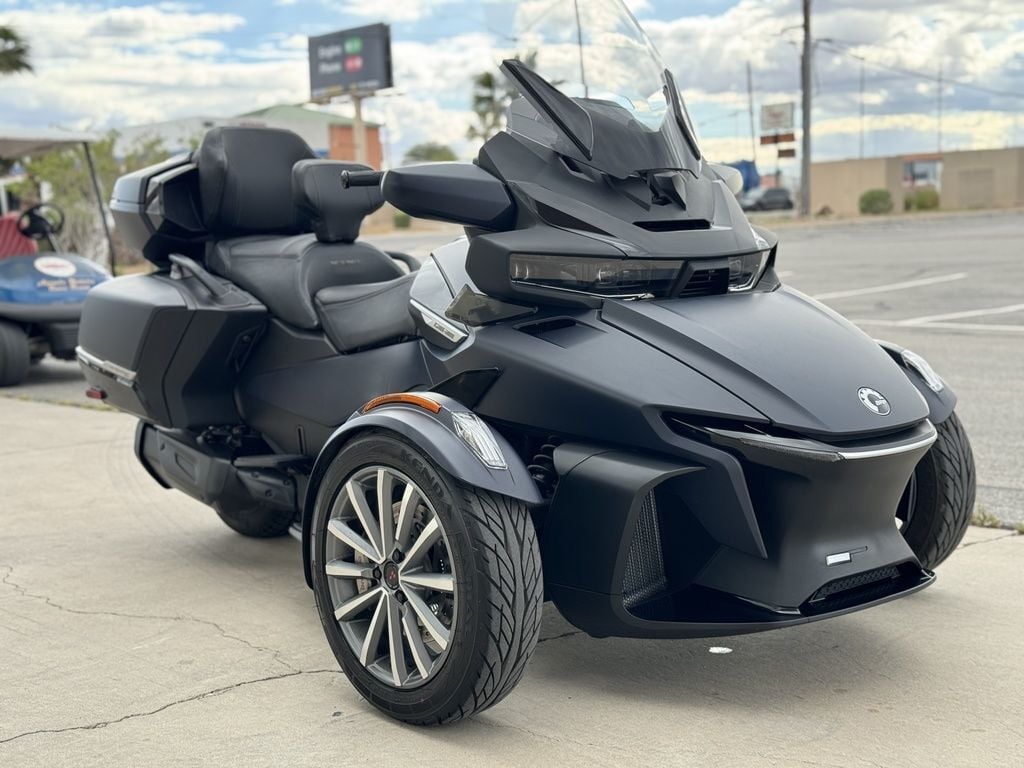 2022 Can-Am Spyder RT Sea-To-Sky 5