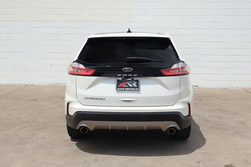 2021 Ford Edge Titanium