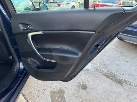 2012 Buick Regal Premium 1