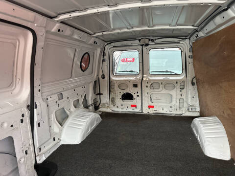 2010 Ford E-Series E-250
