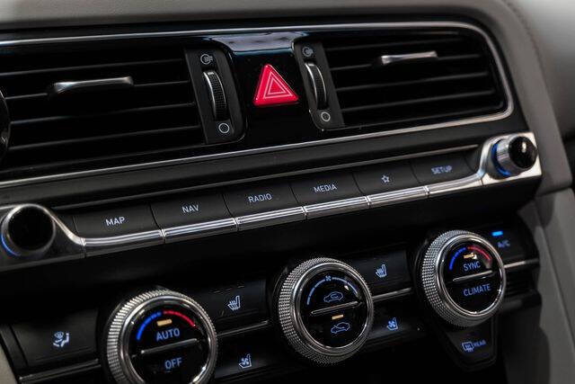 2023 Genesis G70