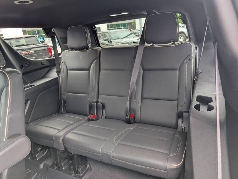 2024 GMC Yukon SLT