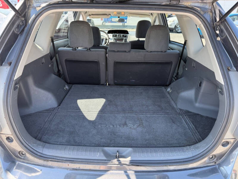 2012 Toyota Prius v Two