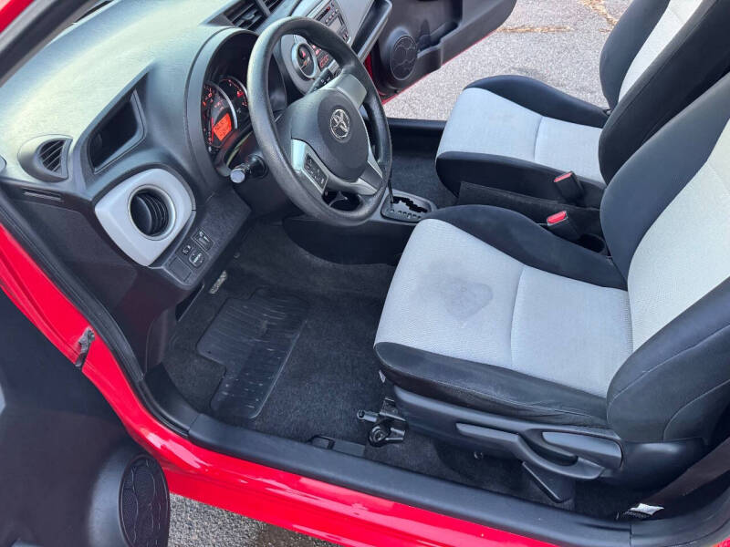 2012 Toyota Yaris 3-Door L