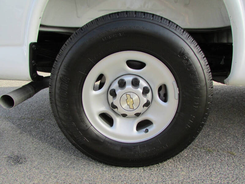 2025 Chevrolet Express 2500