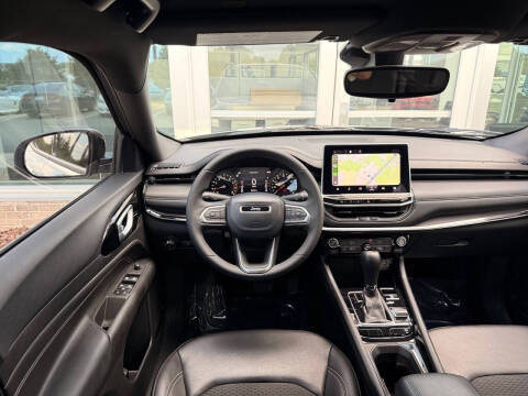 2023 Jeep Compass Altitude