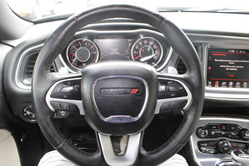 2015 Dodge Challenger SXT Plus