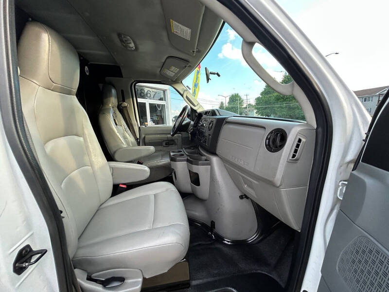 2013 Ford E-Series